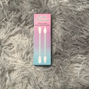 ⭐️HP⭐️ Reusable Makeup Swabs - NEW IN BOX